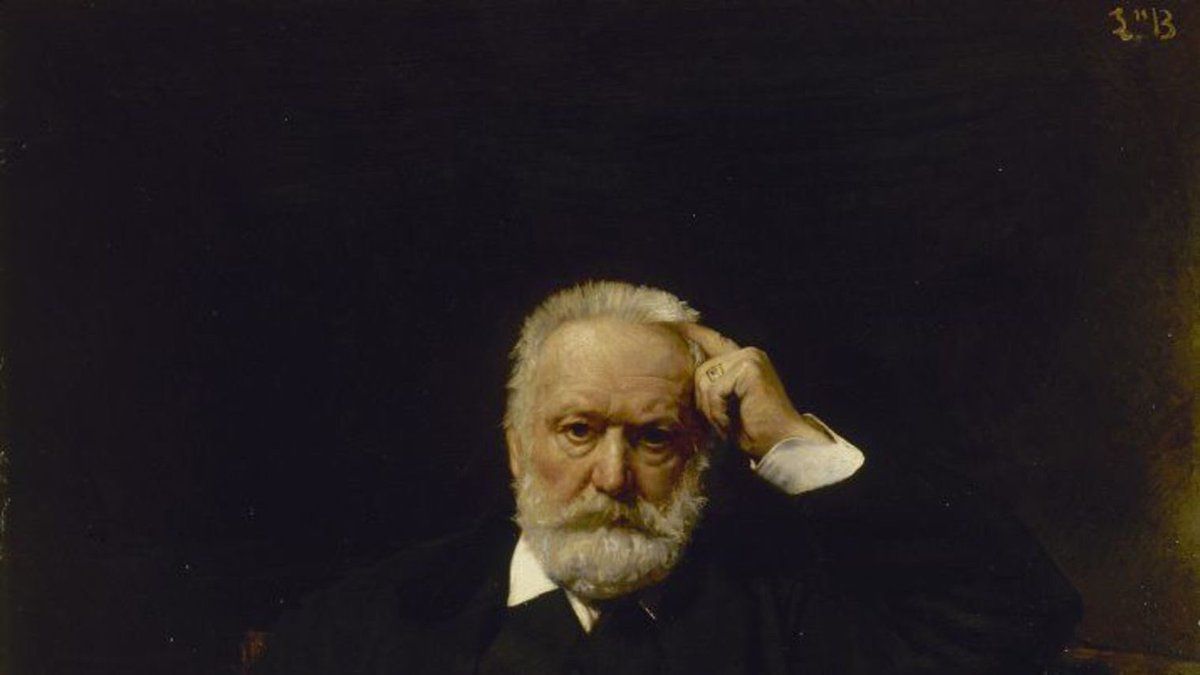 KitapAlintisi's tweet photo. 'Yerini vaktinde terk etmeyi bilmek, gerçek olgunluktur. Sadece acizler kalmakta ısrar eder.' - Victor Hugo https://t.co/6HsCRmd2Eg