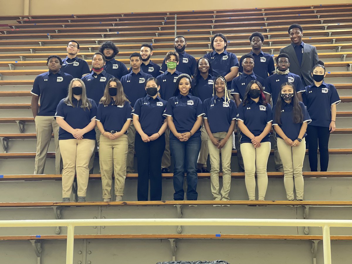 AthleticsMolina's tweet image. Shout out to Ruth Perez 
Alejandra Bravo for being honored today for Dallas ISD inaugural Leaders in Training program. Thanks to coach Johnson for over seeing and to Dr Salinas, Dr Sheffield, and MT Tyeskie for bringing this program to Dallas ISD @dallasschools @dallasathletics