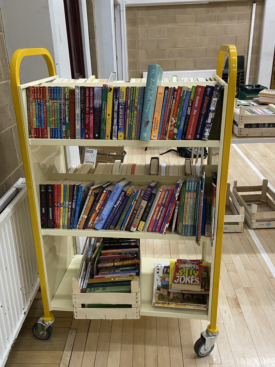 feelehane's tweet photo. @w_hub @sarumhall They really did. And huge thanks to Rose, one of our wonderful volunteers who donated a book trolley and comes pretty much every Saturday to run the book exchange #whampstead #booksareessentialservices #booksforkids #foodforthesoul https://t.co/CKsLcA1Wco