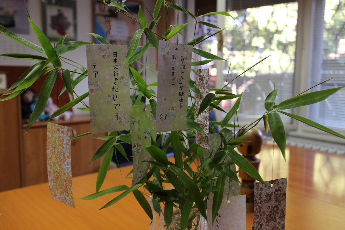 Notyetlanguage's tweet image. Provedite dio ljeta u našem novom prostoru na Ribnjaku učeći #japanski, #kineski, #korejski, #engleski, #njemacki, #francuski ili #talijanski. Pogledajte naše #akcije: en-be.net/upisi/akcije #Japanesecourse #Chinesecourse #Koreancourse #summercourse #Zagreb #ljetnitecaj