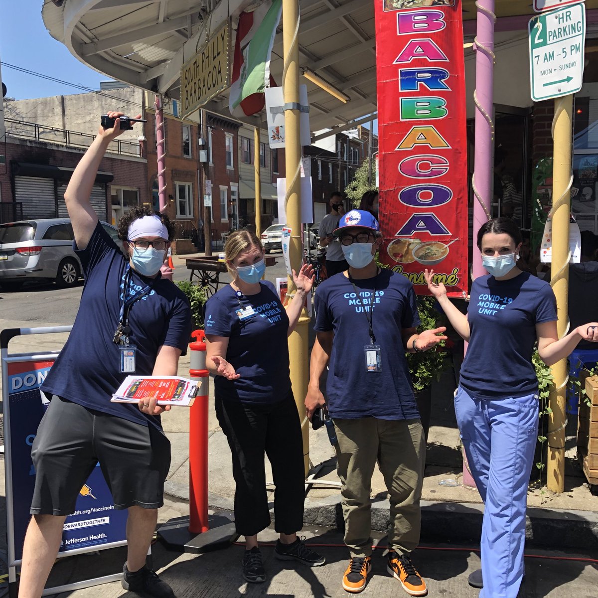 Giiianna's tweet photo. Spent yesterday with Jefferson’s awesome Mobile Vax Clinic at a pop up at South Philly Barbacoa. These people (and the many not pictured) are true gems in our community💎.

Thanks @esilverman11 and @PhillyInquirer for covering their great work! https://t.co/2DIsny3tDD