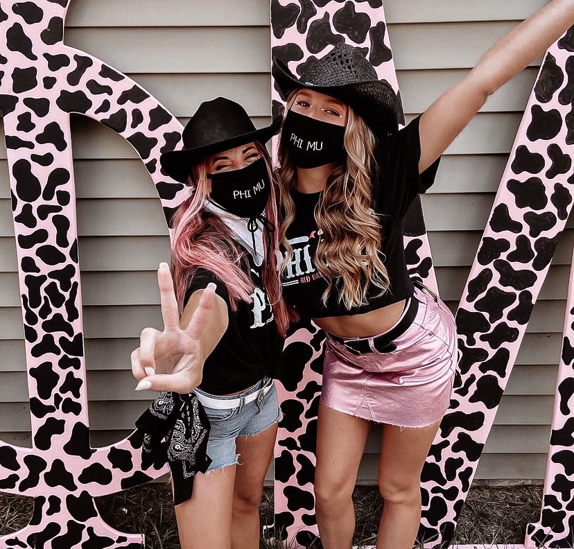 A little throwback to the best day of the year, BID DAY!! 💗🤩