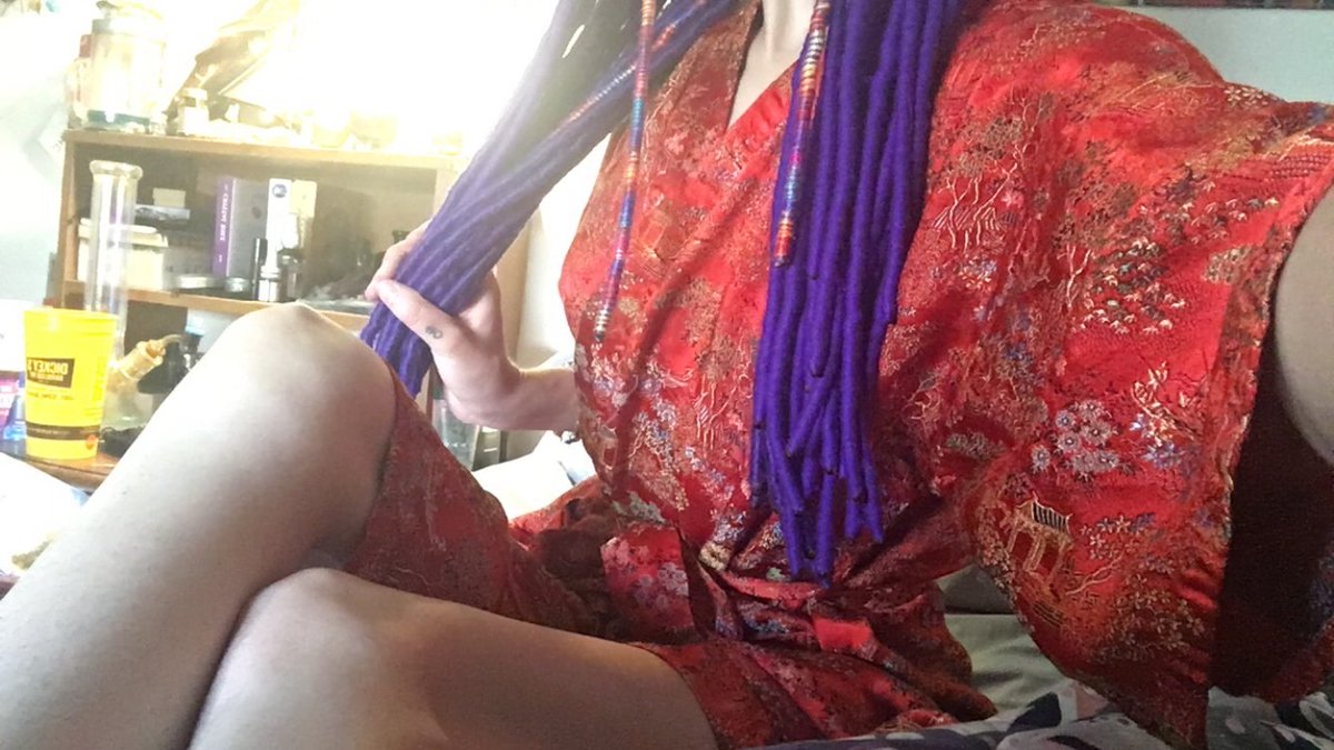 theaquarian99's tweet photo. Time to change colors on my hair, so I did a last little mini shoot with this robe. Check it out on my OF! #nude #nudemodel #model #petite #petitemodel #hot #cute #red #silk #locs https://t.co/dkmYvMJVMV
