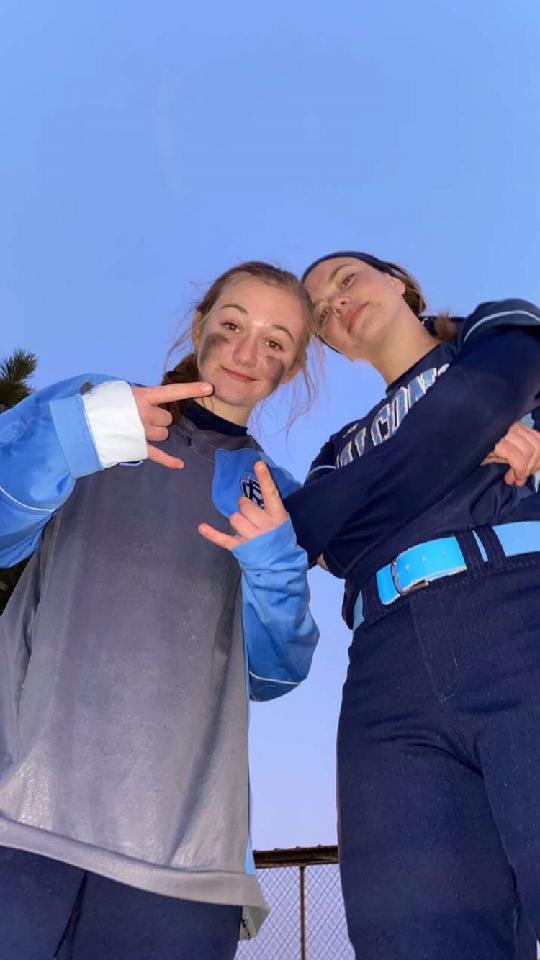 Riley County Softball tweet media