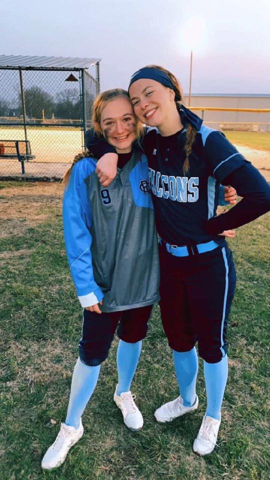 Riley County Softball tweet media