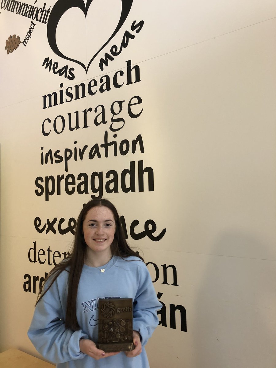 ClaregalwayColl's tweet photo. Congratulations to our @GRETBOfficial award winners in Sport 5th yr @EmmaSlevin2 #innovation Michael Gilmore 2nd yr and #leadership 6th yr Sean Connaire #bród https://t.co/1qyRBMQMNS