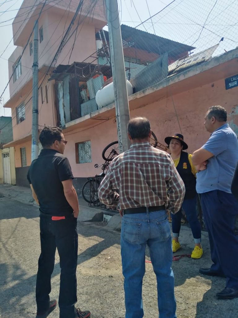 🔆 Llevamos a cabo un recorrido por San Agustín y escuchamos a la gente, que a demás de la inseguridad, les preocupa mucho el deterioro de los postes de luz y el peligro de que caigan. 

¡Este 6 de junio votemos todo amarillo! 

#votomasivoprd2021
#PRD
#Ecatepec