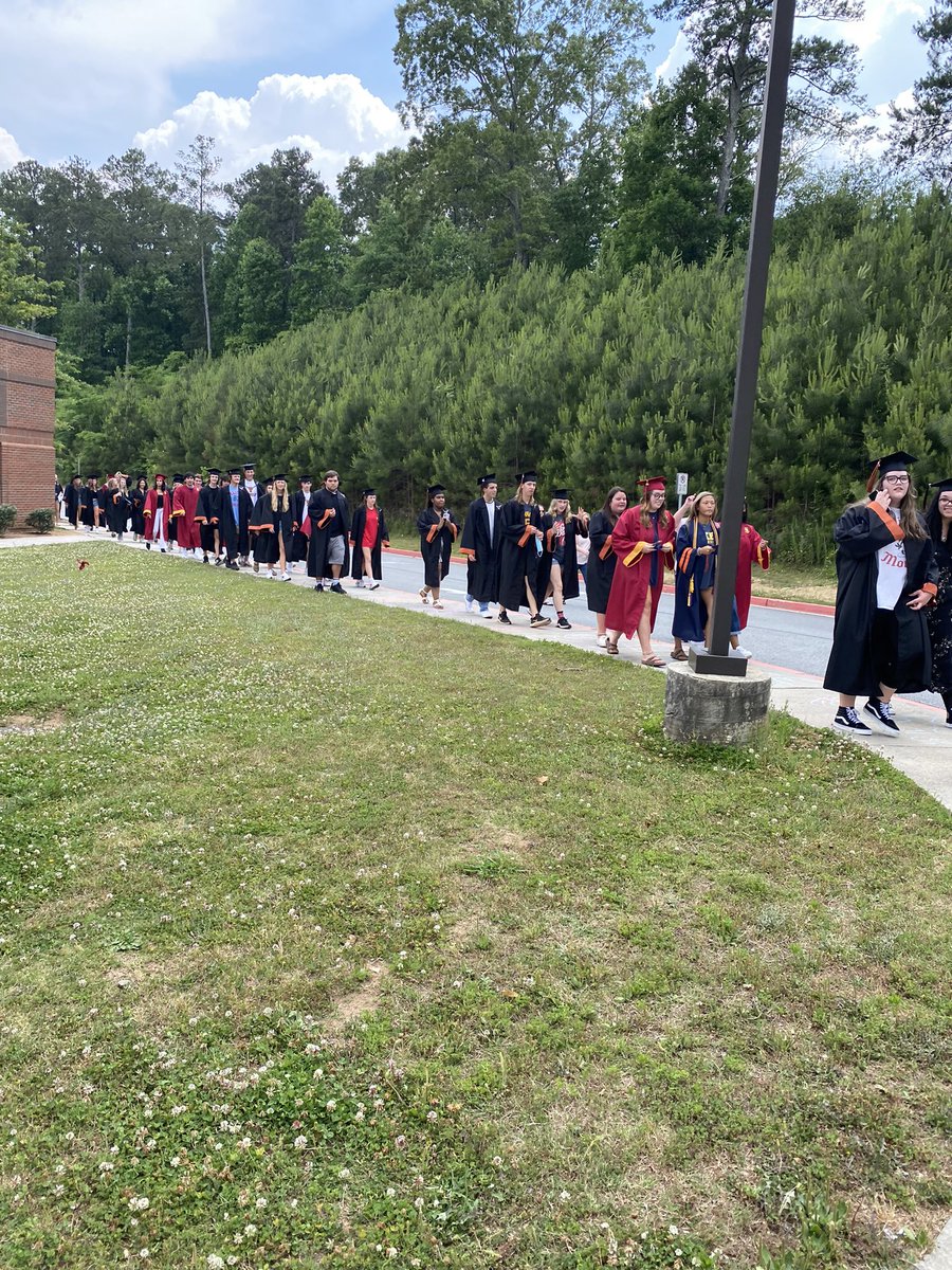 jlclark21's tweet photo. It was so great seeing this year’s seniors at McCleskey one more time before they graduate! @McCleskey_MS @TiffanyBeninco1 @MO_Keeffe @Janmit47 https://t.co/igomgtDGn3