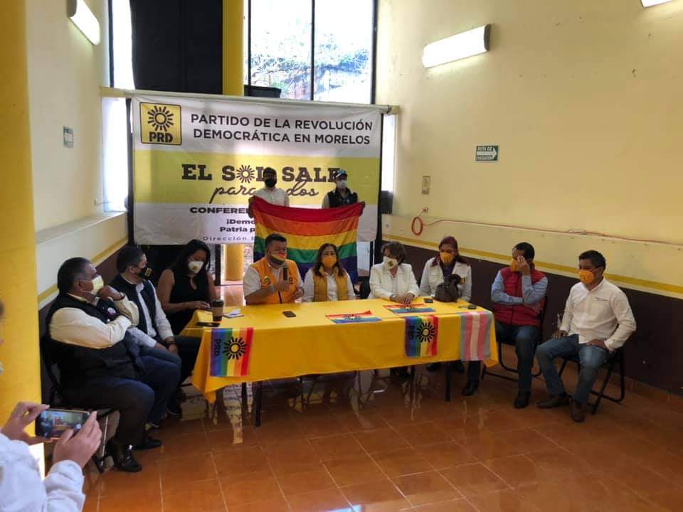 NIMorelos's tweet image. NO a las terapias reconversivas para jóvenes LGBT.

Agenda libertaria del @PRDMorelosofi con los candidatos Arturo Castro, Tere Domínguez, Jorge Arizmendi, Jaime Adán, encabezados por Cristina Balderas, @Matias_QM y miembros DEE, Jessica Gama. 

#PoderPRD #PRD #VotaPRD #VotoÚti