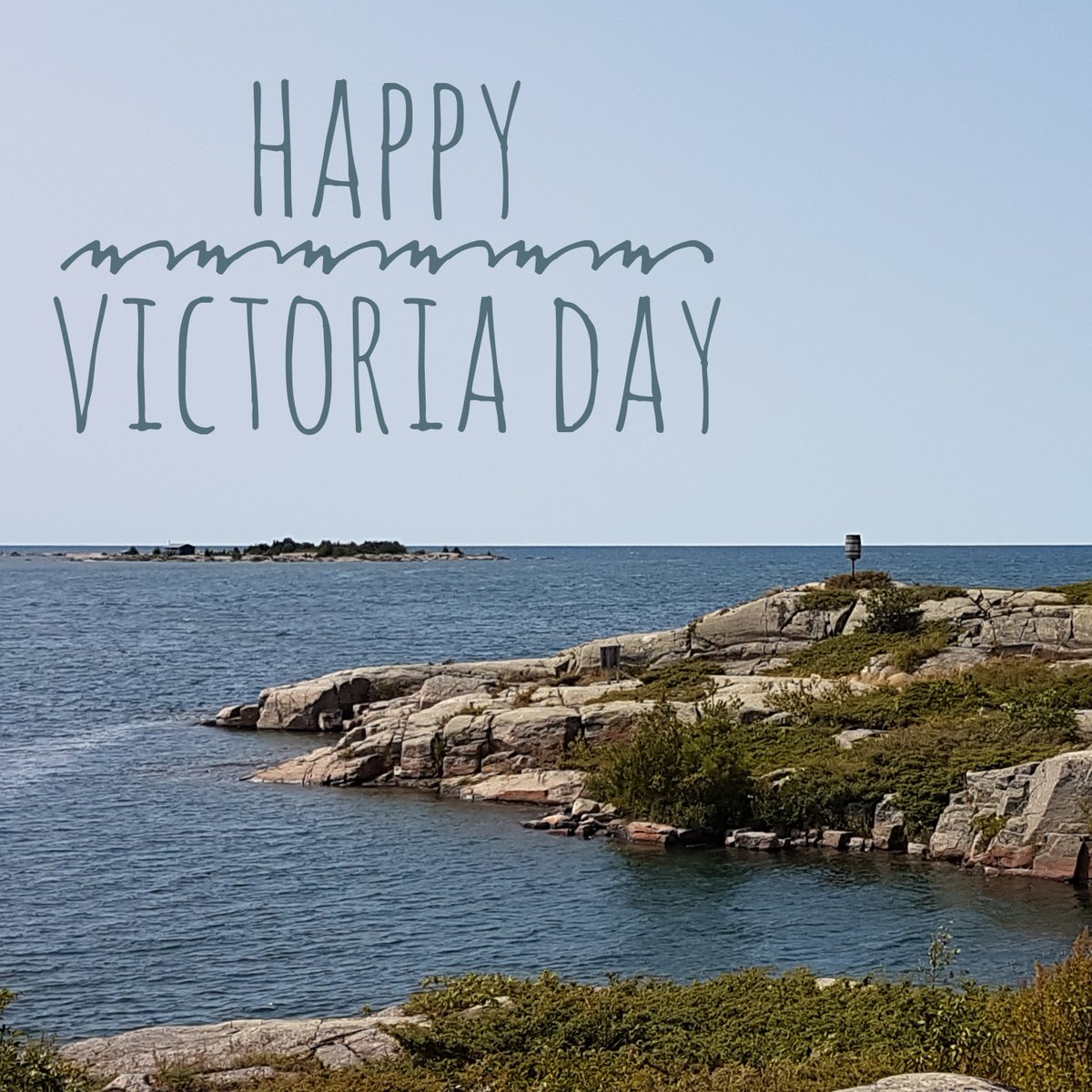 ChillyMoose2018's tweet photo. How ever you're spending this extra day of weekend, we hope it's a great one 🇨🇦 Cheers from us to you 🍻
#AdventureAwaits #VictoriaDay2021 #MayTwoFour #May24 #HBDQueenVictoria #CanadianWeekend https://t.co/Kh259ci38V