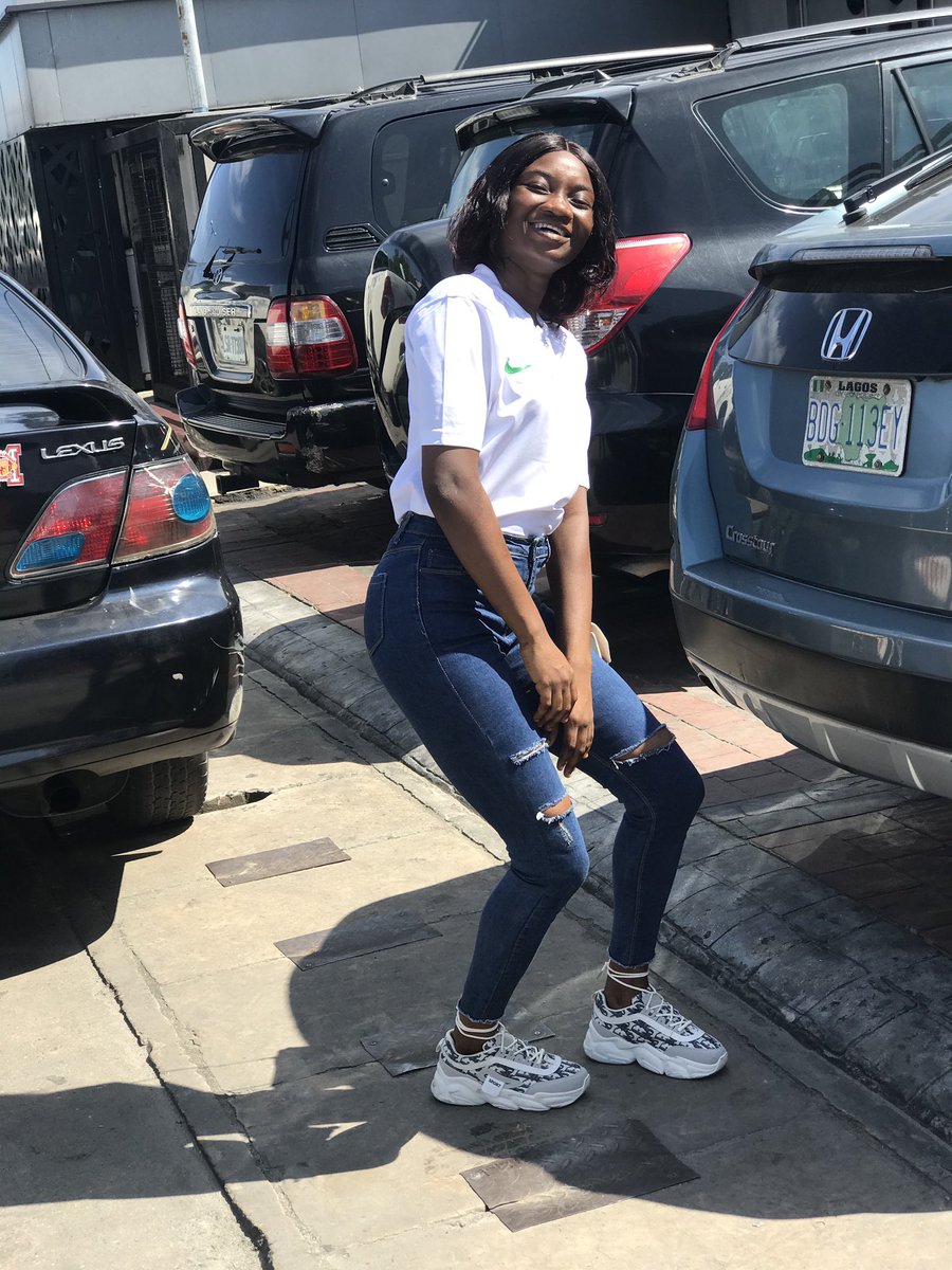 BbFathia1's tweet photo. Nothing is more beautiful than a Big girl confident in her skin🥰❤️ #lagos #Davido #wizkid #abuja #ibadan #NYSC ready to make friends🥂 https://t.co/e59gB1jETy