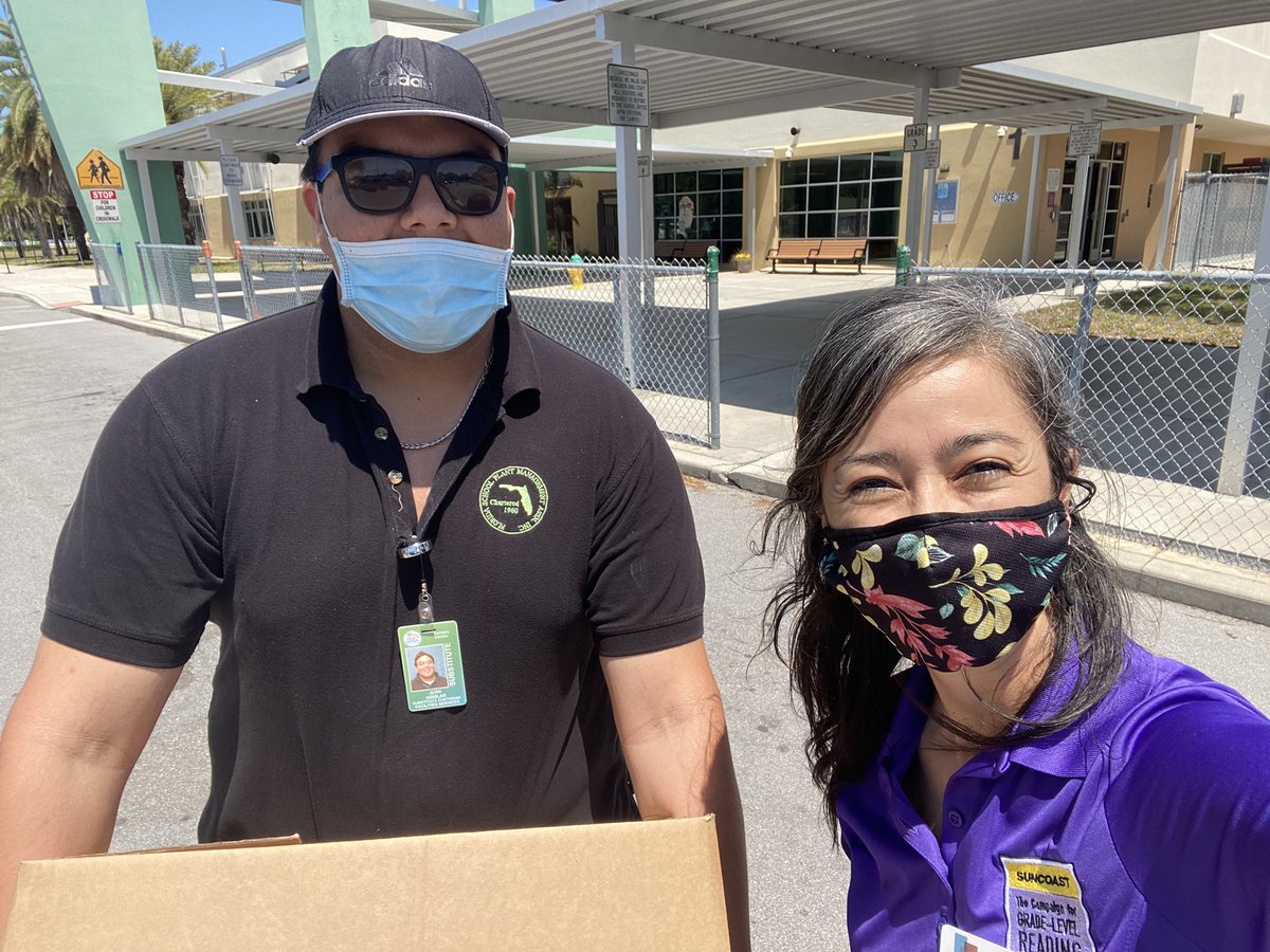 Our Tuttle families are getting their books to kick off the Summer Reading Challenge!!! #SCGLR #readingisfun #summerreadingchallenge