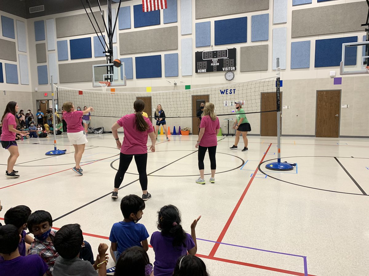 Mrs_Wolpert's tweet photo. The best end to the BEST day! Laughter (& a little competition) filled the gym today!! #CREFieldDay https://t.co/bR49dLLuin