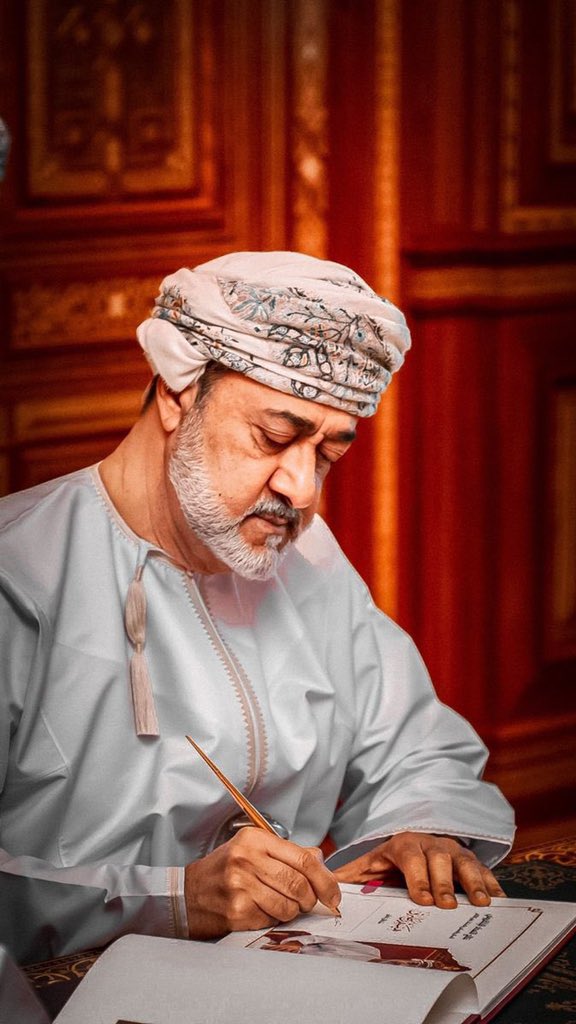 خليل البلوشي (@khalilalbalush1) on Twitter photo غداً اجمل بحول الله 
كلنا ثقة في قياداتنا وفي سلطاننا غداً اجمل بحول الله 
كلنا ثقة في قياداتنا وفي سلطاننا