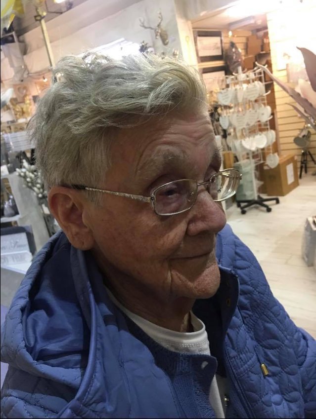 No Context Brits tweet media