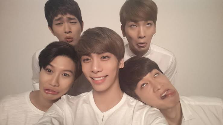jjongpics's tweet photo. happy 13th years, thank you for being my joy💖
#샤이니_드디어_초등학교졸업
#Always_shining_SHINee https://t.co/ej7J5d4Z7p