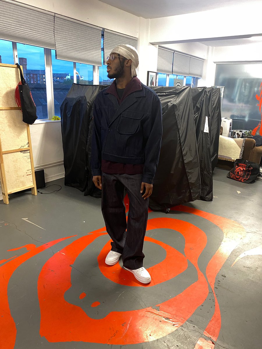 nomadic13_'s tweet photo. Live from @abagavelli house https://t.co/Vw2bOlYxDZ