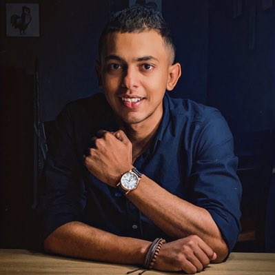 #NewProfilePic 
"عليكَ أن لا تنسى أنك بيومٍ من الأيام كُنت تدعو الله بأشياءٍ تمتلكها الآن " ♥️♥️