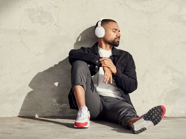 Soak up the sun and block out everything else with the versatile #HD450 and active noise cancellation. Get yours on sale now in-store.

Visit us at 259 Post Street.

For inquires please contact:
Phone: (415)732-0343