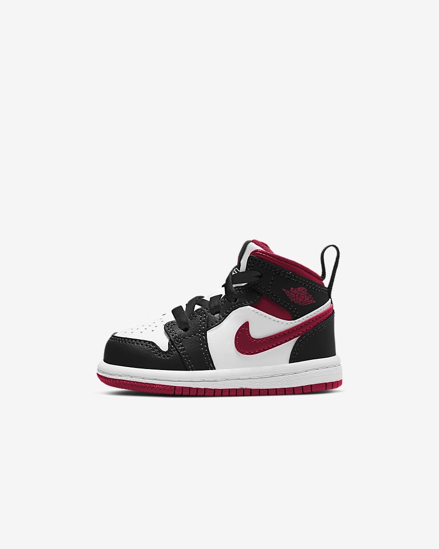 SOLELINKS's tweet photo. Ad: Air Jordan 1 Mid 'White/Gym Red/Black' dropped today via @nikestore

Mens => https://t.co/PgHEUclIwf

GS => https://t.co/6eR1NxD7tg

PS => https://t.co/l46B9tVqfA

TD => https://t.co/bYaUY00pJJ https://t.co/RUNpGz0Rra