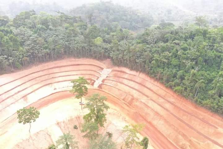 NanaAnsahObofou's tweet photo. Construction of 38.3Kilometers road from Sefwi Benchema Barrier - Sefwi Adjoafua is progressing steadily. May God bless President Nana Addo Dankwa Akufo-Addo.

#ImprovingGhanaRoadNetwork
#akufoaddoisbuildingmore
#akufoaddocares https://t.co/GKTlBS3W1K