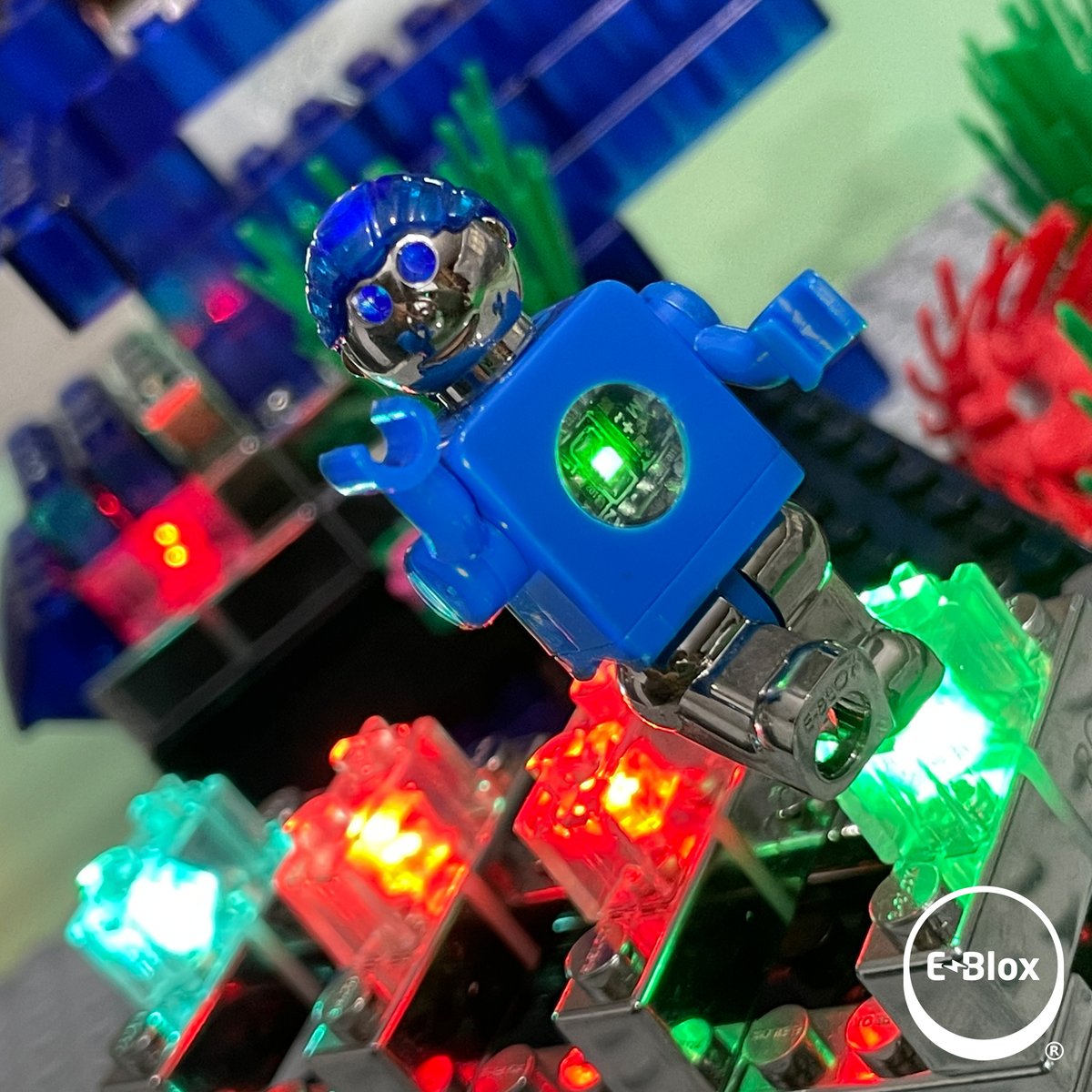 myeblox's tweet photo. ⚡️E-Blox⚡️LUMEN® Illuminated Mini Figures are here!
Check out Seymour and his friends at:
⚡️https://t.co/zkPMNPdp0z ⚡️
.
.
#EBlox #ebloxcircuits #PowerBlox #ebloxbuilds #learningbybuilding #stemproducts #STEMlearning #Stem https://t.co/SDLDoKiYpI