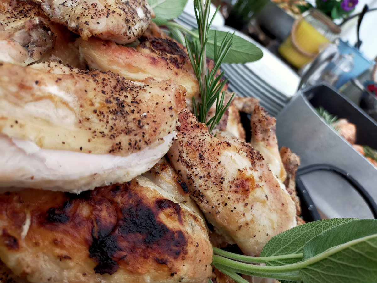 AndrewS04369390's tweet photo. Prefect bbq at bede's @BedesHead  @BedesCatering @bedesnews @MarkGreenfiel12 @ABundy @Pook1000Sarah @DamianBlake4 @MarkAtk11580716 @DanielCollier84 @rharte31 @richardt123 https://t.co/vi66x0ehjA