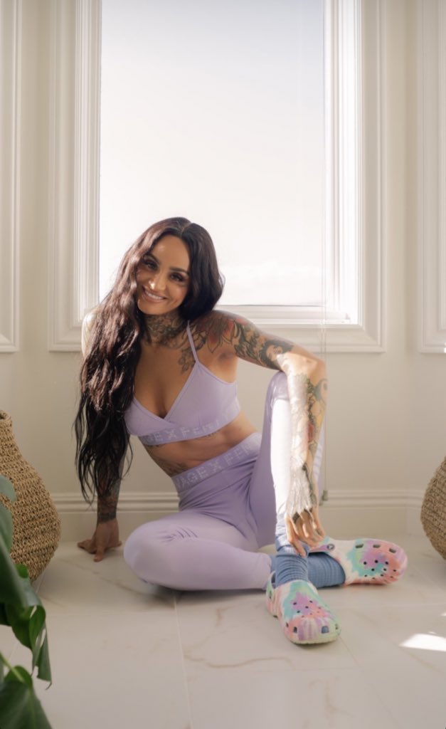 JEHLANll's tweet photo. kehlani for savage x fenty 🔥 https://t.co/8cAKjAWWyT