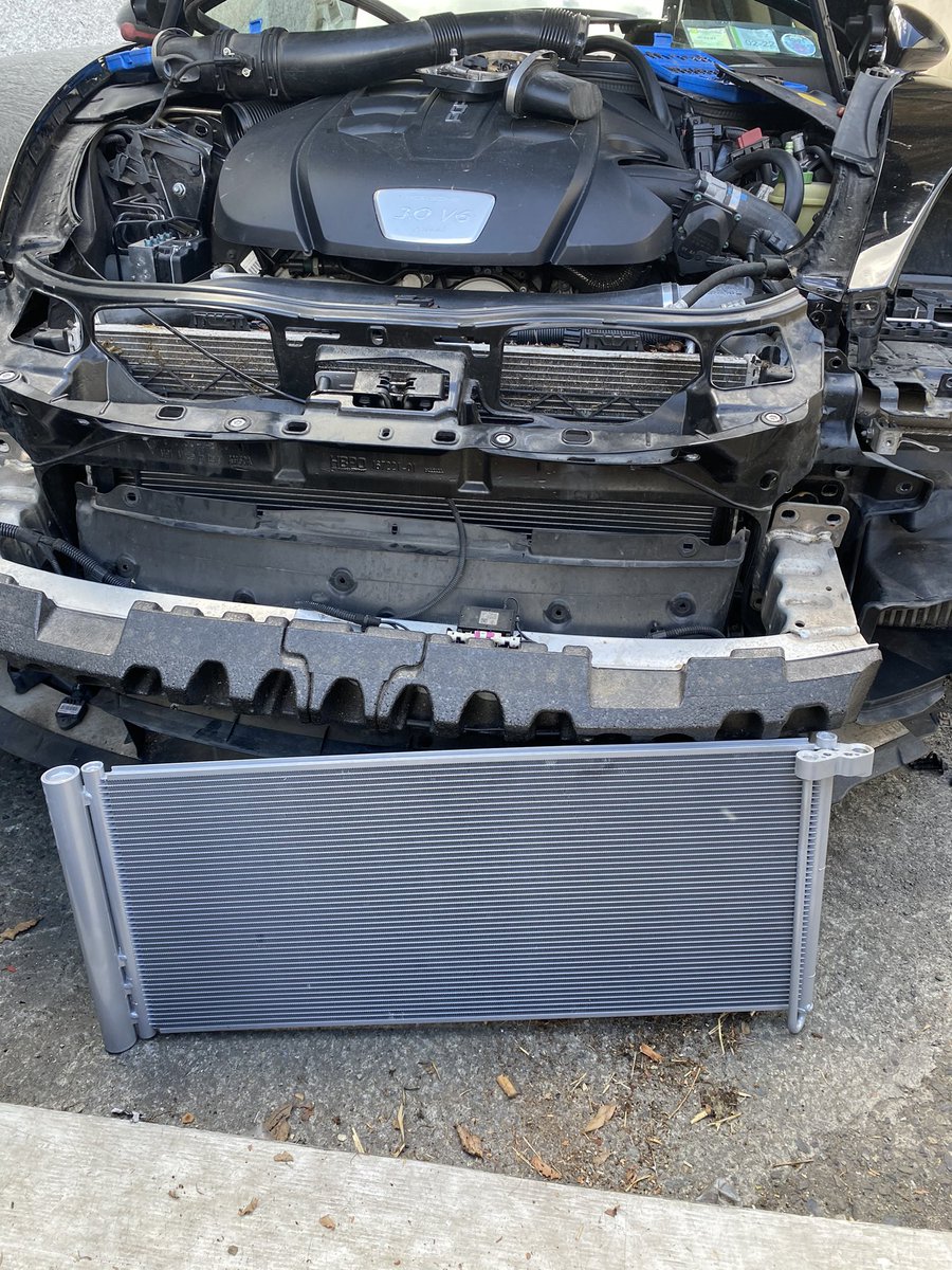 CarAirCond's tweet photo. #porsche #panamera #aircon #outwiththeold #inwiththenew #condenser #wetraveltoyou #mobileservice ❄️❄️❄️❄️❄️ #happycoldcustomer #leakdectection #R134a #dublinairconditioning https://t.co/rNEiOV8t35