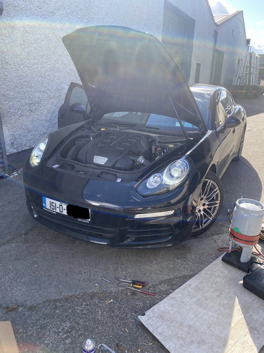 CarAirCond's tweet photo. #porsche #panamera #aircon #outwiththeold #inwiththenew #condenser #wetraveltoyou #mobileservice ❄️❄️❄️❄️❄️ #happycoldcustomer #leakdectection #R134a #dublinairconditioning https://t.co/rNEiOV8t35