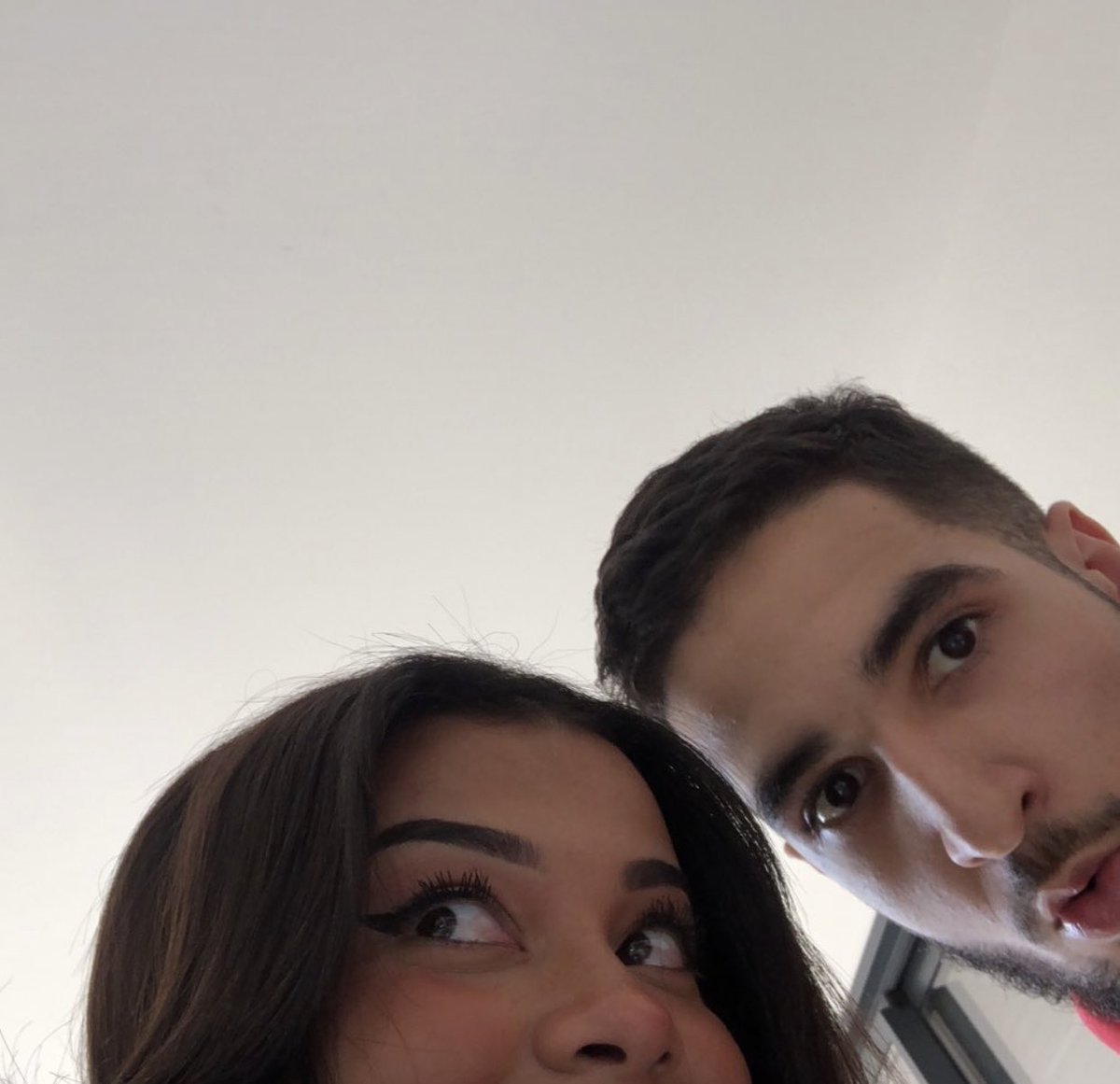 sasouumk's tweet photo. ma mère : ne parle pas aux inconnus sur internet et surtout ne vas jamais voir personne😡😡
 
moi: https://t.co/Mg5A3vziek