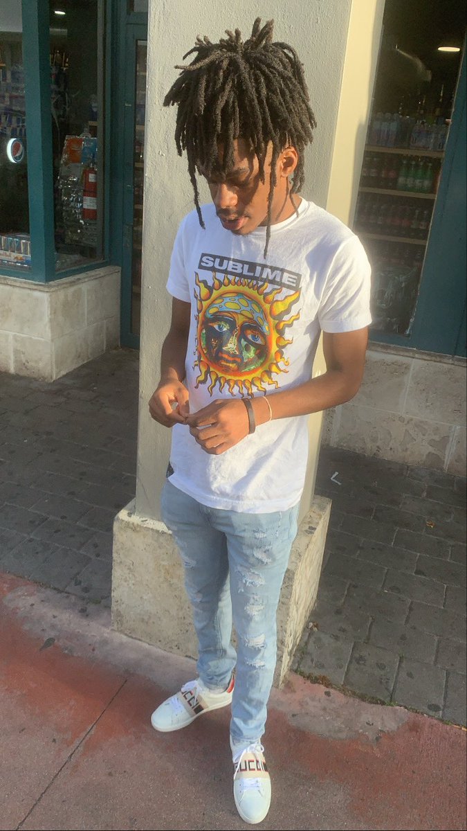 he got hit all n his shit n ain’t die god wit em 🙏🏾