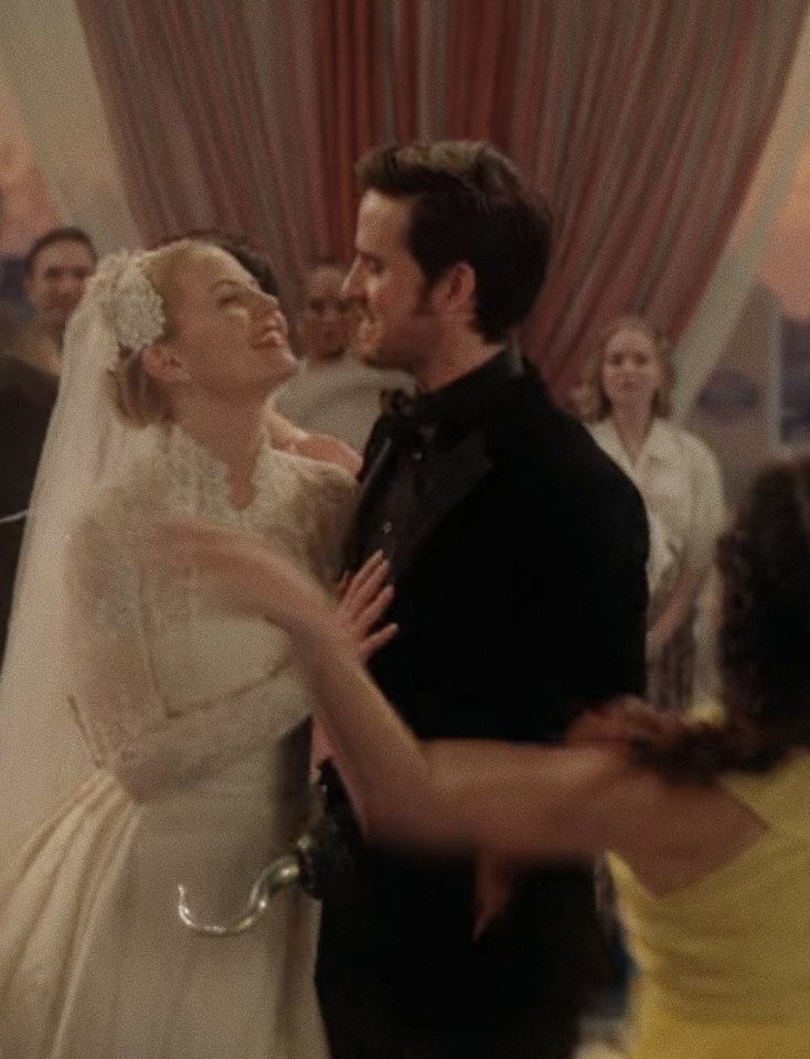 julietdaisys's tweet image. it's always them being unnecessary cute in the background why are they like this