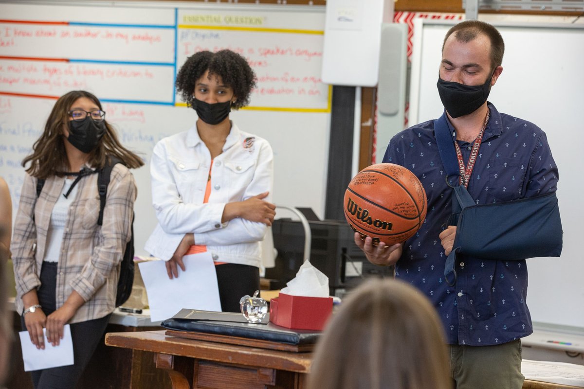 pvdschools's tweet image. Congratulations to PPSD’s 21-22 Teacher of the Year, Zachary Pinto! Mr. Pinto received the award from 20-21 TOY Ekaete Okon during a ceremony at Mt Pleasant HS. “The past ten years of my life have taught me that educators have the most important job in our country,” said Pinto.