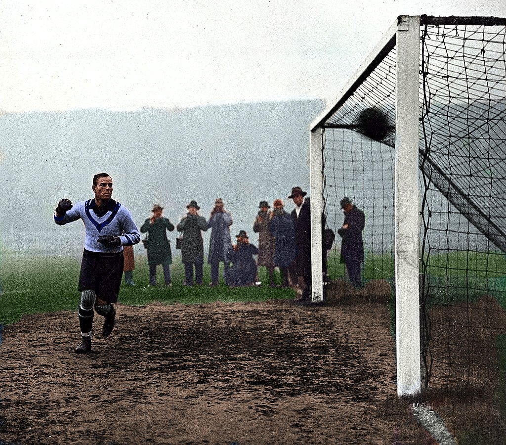 FOTOS HISTORICAS O CHULAS DE FUTBOL - Página 5 E2Ljk25WUAcoq-N?format=jpg&name=medium