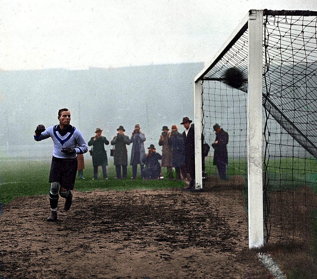 FOTOS HISTORICAS O CHULAS  DE FUTBOL - Página 5 E2Ljk25WUAcoq-N?format=jpg&name=medium