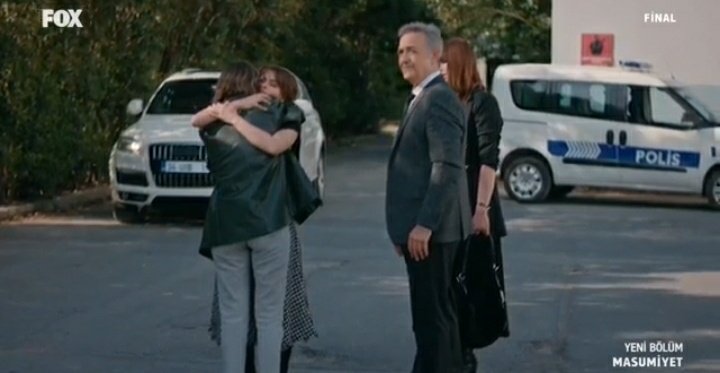 softieilayda's tweet photo. Güçlü kızlarım🥺. Çok güzeldiniz her şeyinizle. Umarım sizi tekrar bir arada görürüz. Böyle bir finali hakketik bence🤍
@ilaydalisann @bendenizler #masumiyetfinal https://t.co/Xi3w7zRSuy