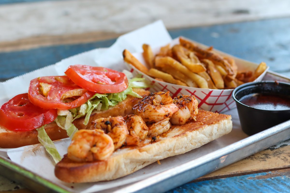 YumFishChewFish's tweet photo. 'Shrimply' the best po'boy on #PensacolaBeach. 🍤 #RFBF https://t.co/H2LVg1sIXM