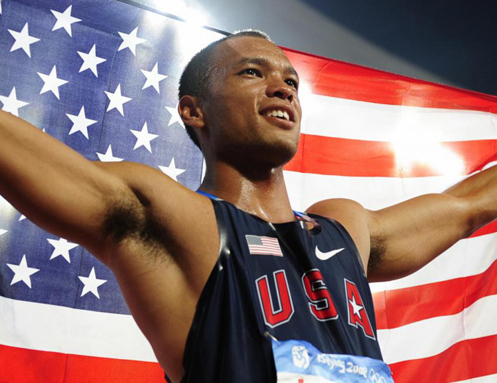 Olympic gold medal decathlete @BryanClay is flying with the <a href="/AFThunderbirds/">Thunderbirds</a> today for the team’s practice day flyovers for the #USAFA2021 graduation. #LongBlueLine #OlympicCityUSA <a href="/OlympicCityUSA/">Olympic City USA</a>