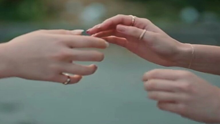 softieilayda's tweet photo. burda öldüm ben🥺💔

#masumiyetfinal #masumiyet https://t.co/NYbvpXa11Y
