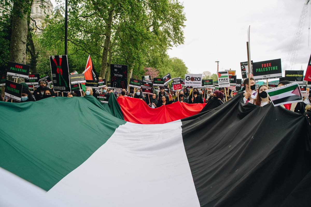 yushyontherun's tweet photo. Britain’s largest Palestine demo in history
Shot for @HUCKmagazine
Big thank you to @bencsmoke
https://t.co/yBgufLujzB https://t.co/xaKKBm1pum