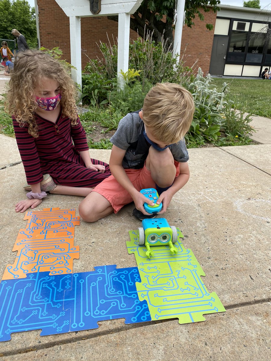 Kelli Johnson tweet media