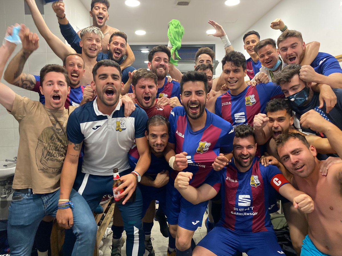 Hoy en frío, lo de mi equipo es de locos. No puedo estar más orgulloso y más feliz de pertenecer a este grupo después de todo lo que llevamos pasado. El final no lo sabe nadie, lo que se es que he disfrutado del camino como hacía años que no❤️