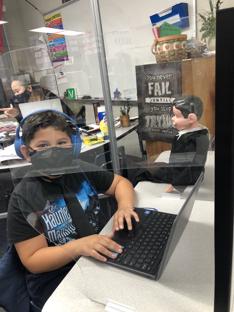 Las Palmas is reclaiming our holidays every Friday! Last Friday we celebrated Halloween!  (Ventriloquist below) #NSDnow