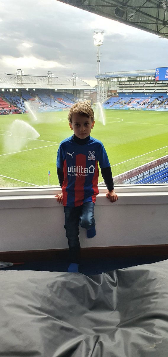 My son has loved his Palace experience In the sensory box ❤💙 thank you palace and the amazing lady who helped us. What a fantastic club we have @CPFC @CEO4TAG #cpfcfamily #cpfc #autismfriendly