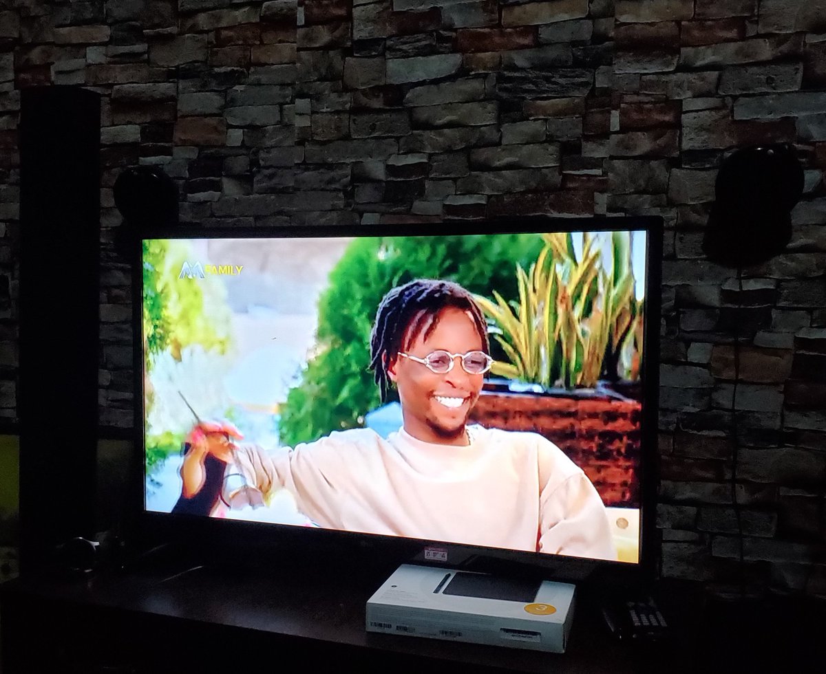 TheDilichi's tweet photo. 'I Am Laycon' rrality TV show is currently live on African Magic Family. 📺

Icons, tune in and catch the sizzling drama on DSTV channel154 🤩 #IAmLayconWeekend https://t.co/y3u3uiJYOe