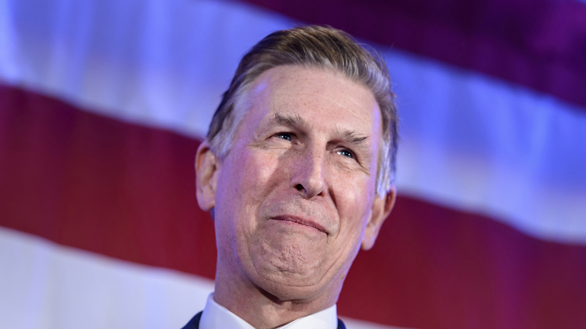 Wishing a Happy Birthday to U.S. Congressman Don Beyer, who proudly represents VA08!  