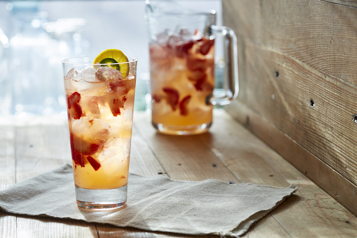 ☀️🍋Nothing says Spring like a tall, icy cold glass of lemonade and these days we’re seeing lots of revamped versions of this American staple. One of my favorites is a Strawberry Jalapeno Lemon-Limeade! Check out the blog for the recipe. ow.ly/sTgx50EUgzQ