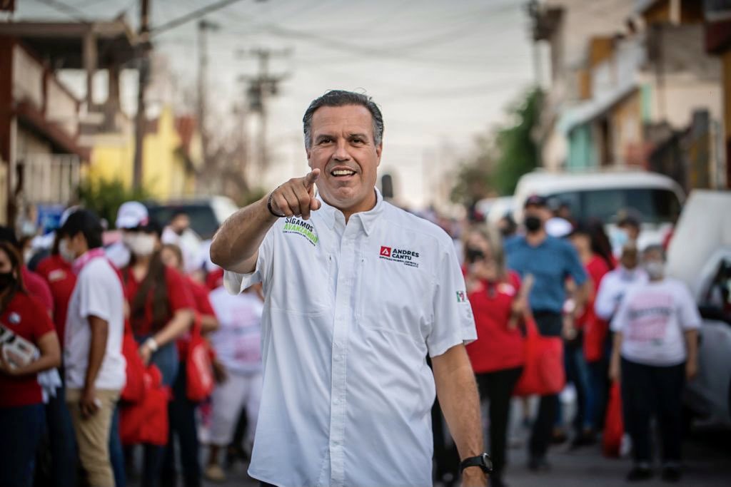 AndresCantuRmz's tweet photo. Las cosas claras, la fuerza de la gente se siente en el territorio! 

¡Con tu apoyo vamos a ganar este 6 de junio! 👊🏼
-
#ConLaFuerzadelaGente #SeguimosAvanzando➡️
#Distrito2Federal https://t.co/RFKqlYLzFn