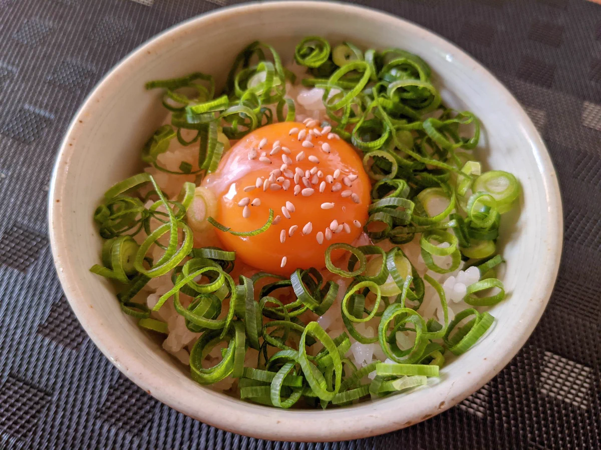 簡単なのにとっても美味しい？！ごま油香る、卵かけご飯のアレンジレシピ！